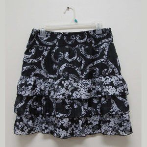 White House Black Market Ruffle Skirt Size Medium